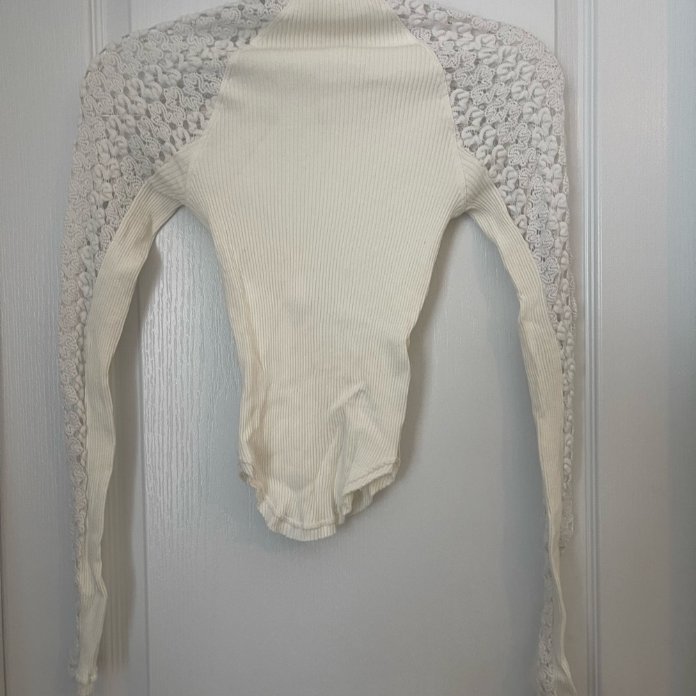Free People Clemente Stretch Cotton Top In Crochet Lace Sleeves - Picture 3 of 5